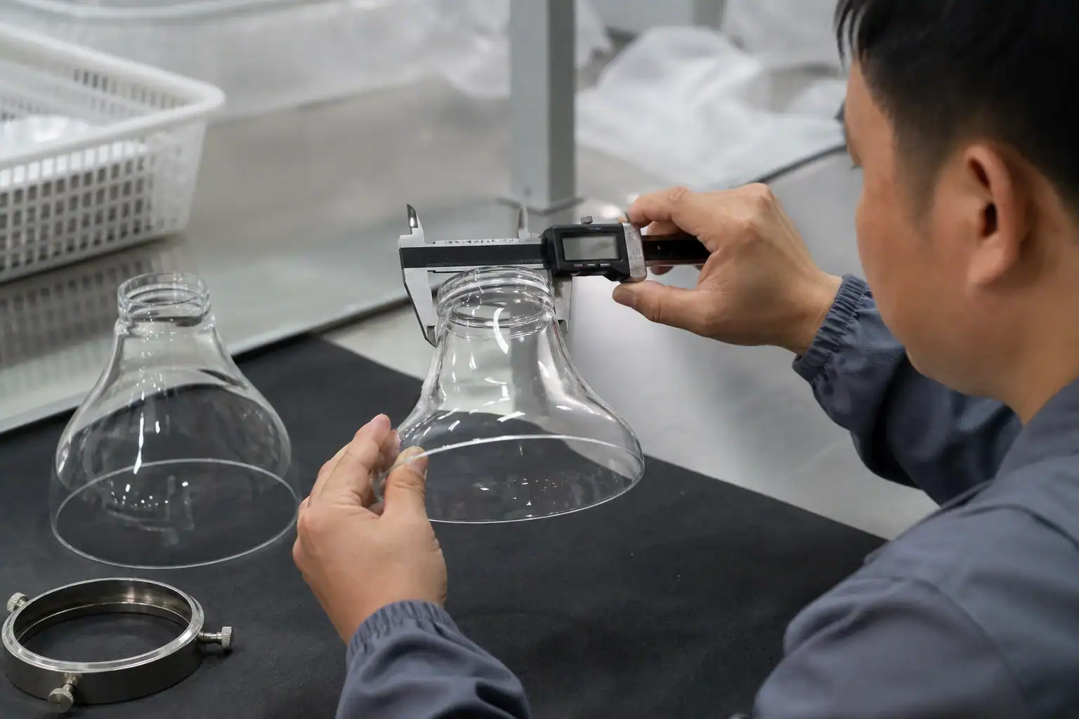 Fitter opening measured against an approved borosilicate shade sample