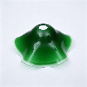 Abajur de vidro verde soprado à mão para iluminação pendente e decoração de ambientes.