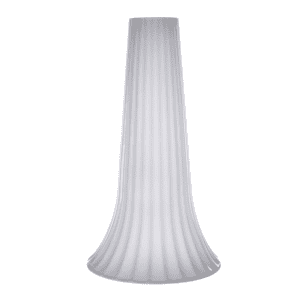 Abajur de vidro opalino branco com design ripado para iluminação elegante.